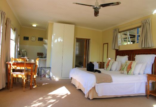 Lemon Thorn Cottage for 2 People with Wonderful Private Terrace in Garden! Hotel Overview