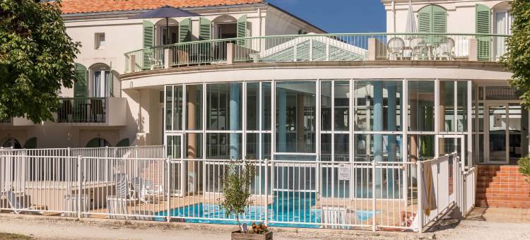 雷岛皮耶雷假日总督宫住宅(Résidence Pierre & Vacances le Palais des Gouverneurs)图片