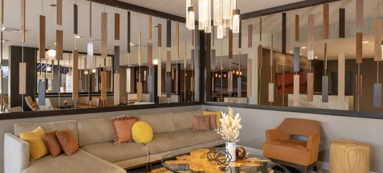 圣贝纳迪诺希尔顿逸林酒店(DoubleTree by Hilton San Bernardino)图片
