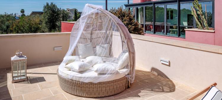 卡辛安南德(Casin Anand)图片