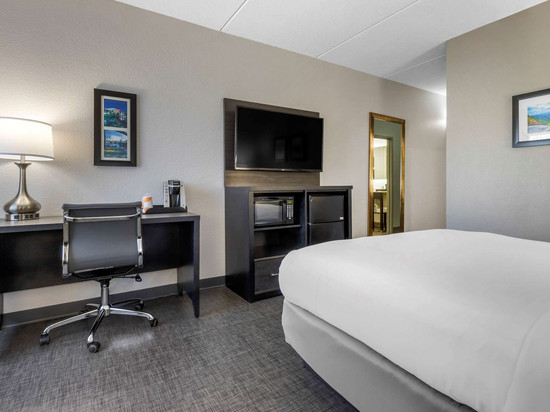 格里尔-格林维尔机场舒适套房酒店