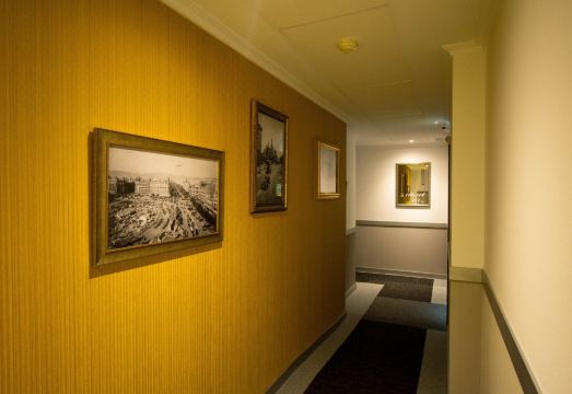 Moderno Hotel Overview