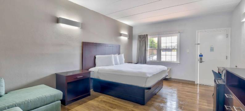 弗吉尼亚瀑布教堂 - 阿灵顿大道 6 号汽车旅馆(Motel 6 Falls Church, VA - Arlington Boulevard)图片