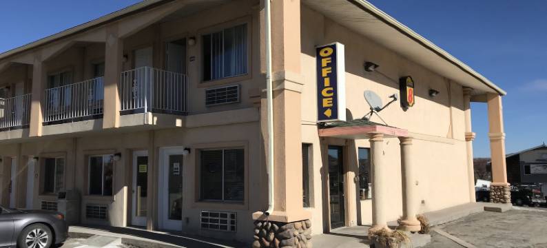 埃文斯顿速8酒店(Super 8 by Wyndham Evanston)图片