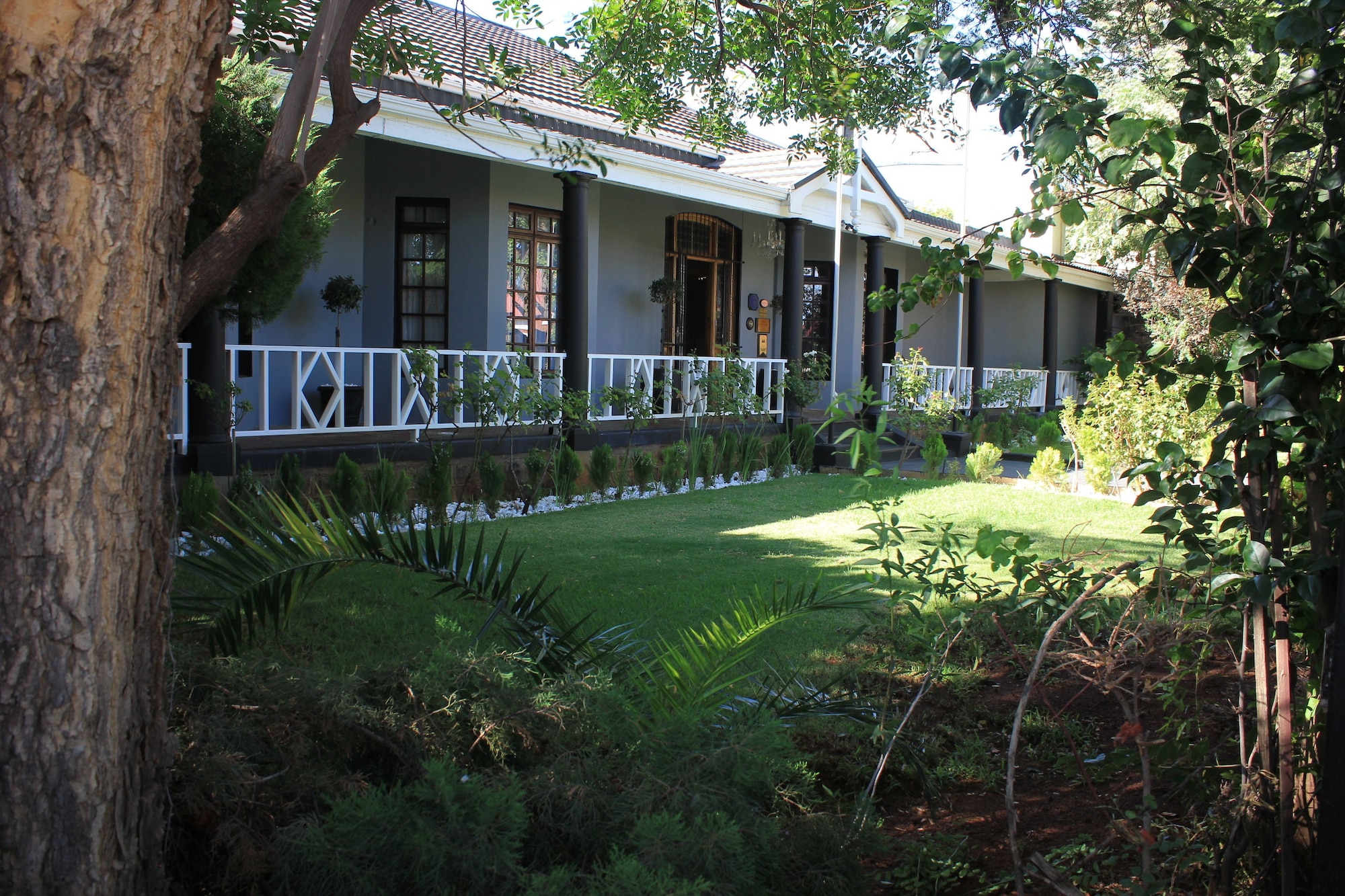 Halfway House Hotel Over view