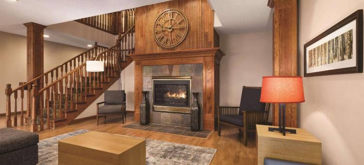 福里斯特莱克丽怡酒店(Country Inn & Suites by Radisson, Forest Lake, MN)图片