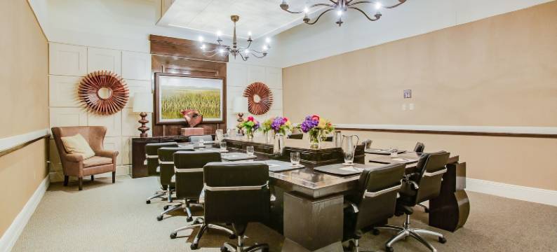 奥弗顿酒店加会议中心(Overton Hotel and Conference Center)图片