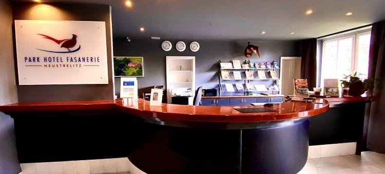 诺伊斯特雷利茨法萨奈瑞公园酒店(Park Hotel Fasanerie Neustrelitz)图片