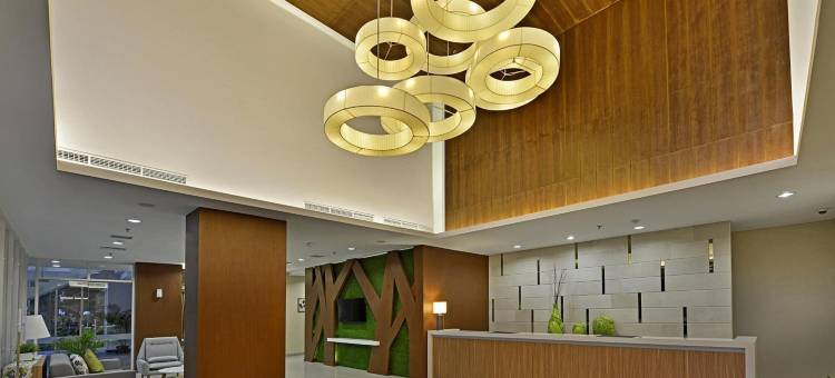 微姿普莱姆帕加加阳博格尔酒店(Whiz Prime Hotel Pajajaran Bogor)图片