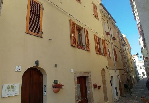 Ottocento Guest House Hotel Overview