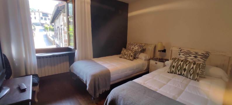 门道尔佩旅馆(Hostal Mendaurpe)图片