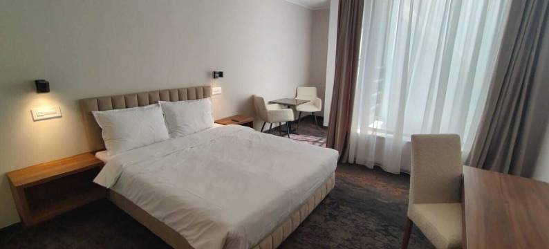 罗马纳大使馆(Embassy Romana)图片