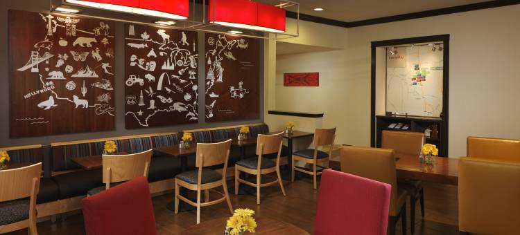 休斯顿北／雪兰多万豪TownePlace酒店(TownePlace Suites Houston North/Shenandoah)图片