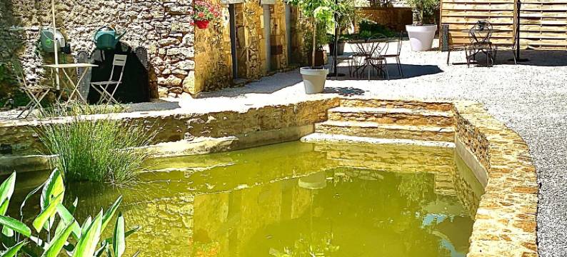 森林中的母鹿(La Biche au Bois)图片