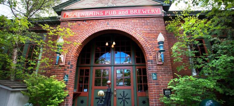 麦梅纳明斯老圣弗朗西斯酒店(McMenamins Old St. Francis School)图片