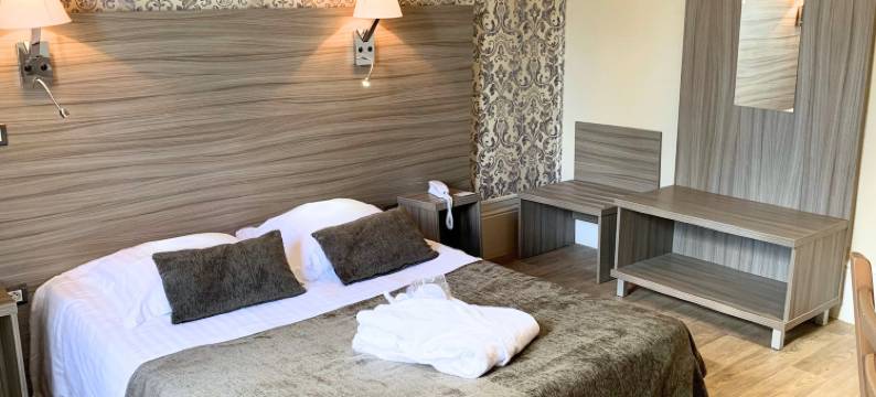 布尔邦朗西大酒店 - Logis - 餐厅和水疗中心(Grand Hôtel de Bourbon-Lancy - Logis - Restaurant et Spa)图片