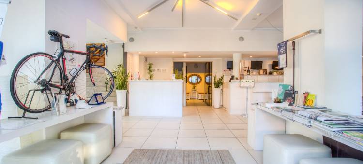 法拉帝海滩酒店(Ferretti Beach Hotel)图片