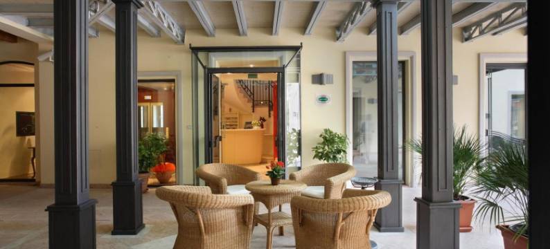 卡萨罗玛诺希酒店(Casa Romagnosi)图片