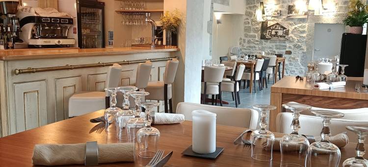 维斯拉纳斯青年旅舍(Auberge du Vieux Lanas Logis Hotel Restaurant)图片