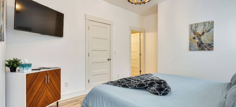 令人惊叹的斯蒂文森度假村，带山景！(Stunning Stevenson Retreat w/ Mountain Views!)图片