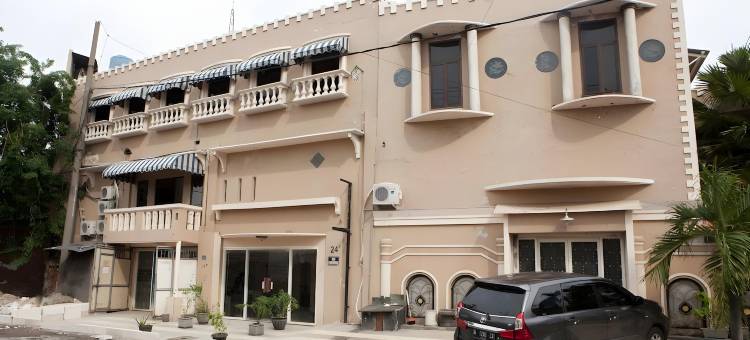 红多兹酒店-近泗水丹戎佩拉克2号港(RedDoorz Near Pelabuhan Tanjung Perak 2 Surabaya)图片