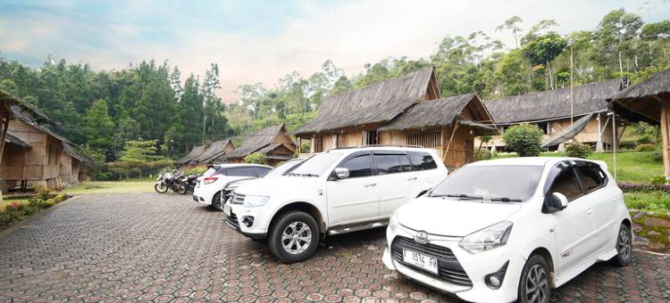 甘榜卡鲁亨苏坦拉贾别墅(Villa Kampung Karuhun Sutan Raja)图片