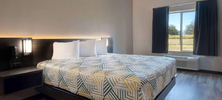 德克萨斯沃斯堡 - I-35 及 I-20 6 号汽车旅馆(Motel 6 Fort Worth, TX – I-35 & I-20)图片