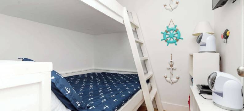 度假村泳池和宠物友好可住9人(Resort Pool & Pet Friendly Sleeps 9)图片