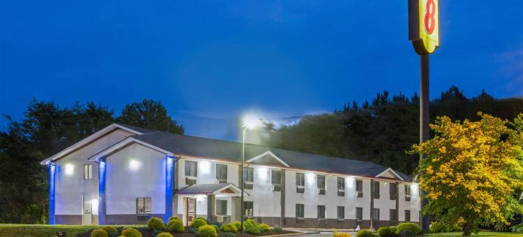 法姆维尔温德姆速8酒店(Super 8 by Wyndham Farmville)图片