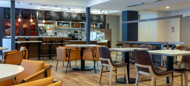 北查尔斯顿机场/体育馆万怡酒店(Courtyard North Charleston Airport/Coliseum)图片