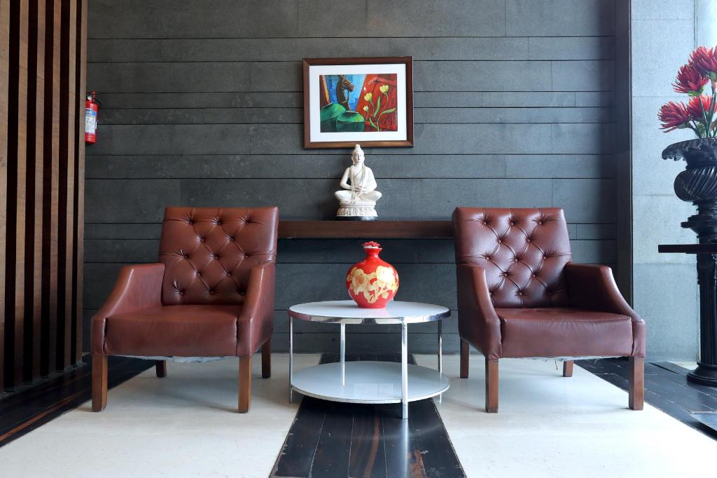 The Nanee Suites Hotel Overview