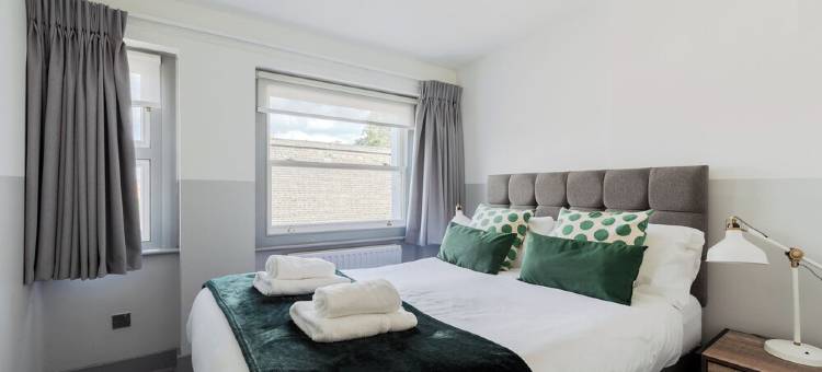 Top Floor Apartment with a Kensington View图片