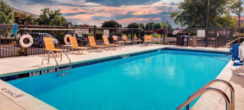 安尼斯顿牛津万豪万枫套房酒店(Fairfield Inn & Suites by Marriott Anniston Oxford)图片