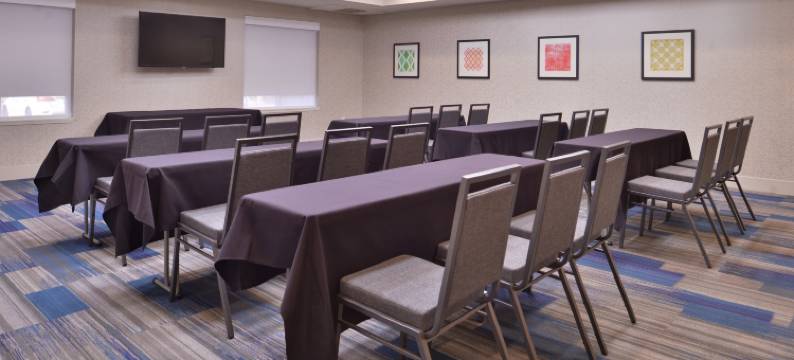 斯托克顿东南部智选假日酒店(Holiday Inn Express STOCKTON SOUTHEAST by IHG)图片