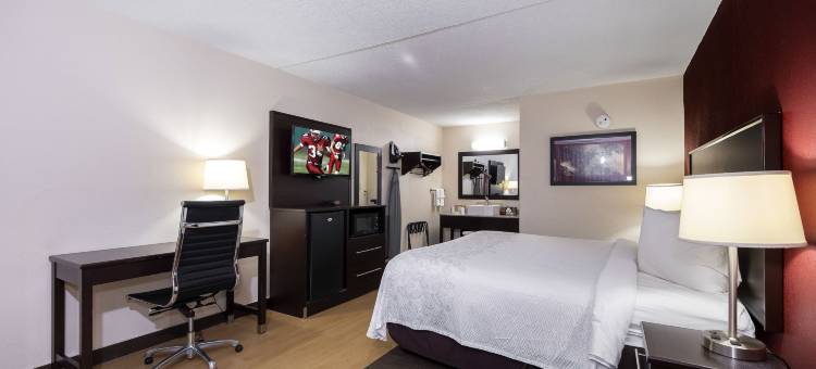 麦迪逊亨茨维尔红顶Plus酒店(Red Roof Plus+ Huntsville - Madison)图片