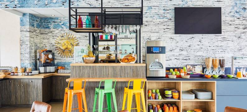 宜必思尚品耶尔屋顶和水疗中心酒店(Ibis Styles Hyères Rooftop & Spa)图片