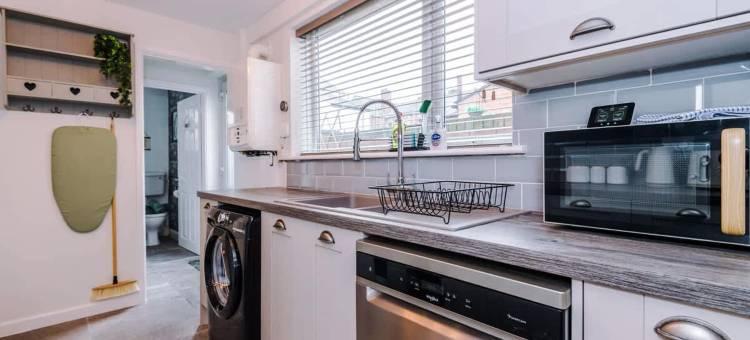 全新时尚的家，市中心位置，可容纳6人(NEW Stylish Home City Centre Location Sleeps 6)图片