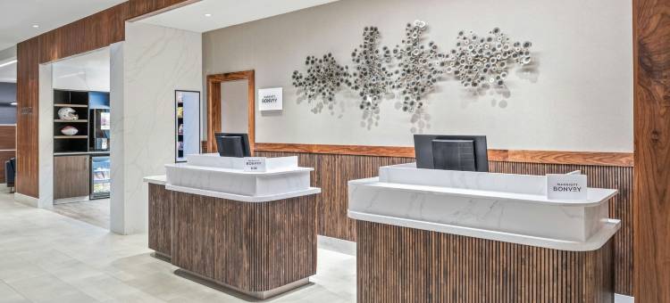 万豪万怡酒店伍德兰德(Courtyard by Marriott Woodland)图片