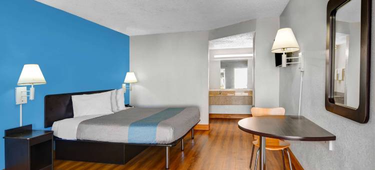 亚特兰大钱布利塔克6号汽车旅馆(Motel 6 Atlanta, GA)图片