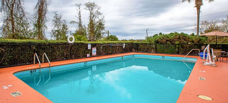 利夫奥克 I-10 283 号出口凯艺套房酒店(Quality Inn & Suites Live Oak I-10 Exit 283)图片