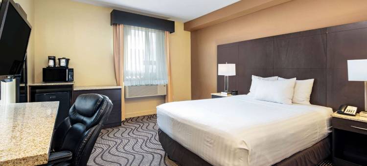 奥沙瓦拉昆塔温德姆套房酒店(La Quinta Inn & Suites by Wyndham Oshawa)图片