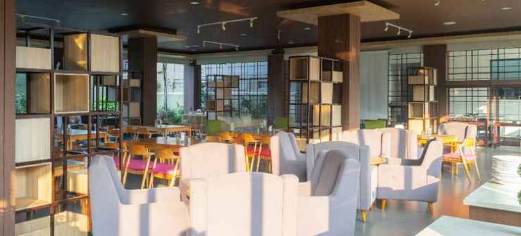 苏卡布米阳台酒店(Balcony Hotel Sukabumi)图片