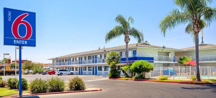 图莱里6号汽车旅馆(Tulare, CA)图片