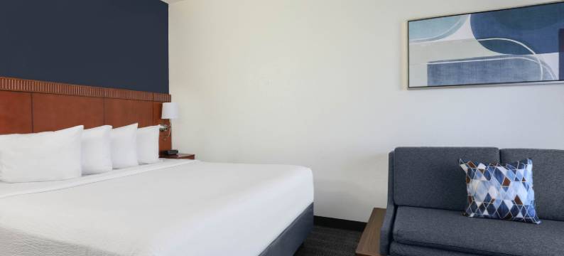 奥斯汀机场万怡酒店(Courtyard Austin Airport)图片