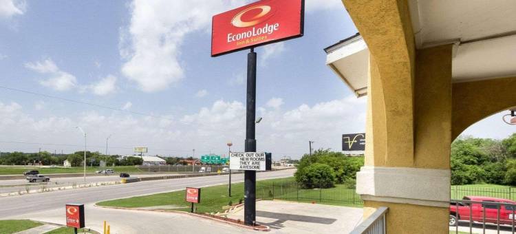 市中心东北伊克诺郊外小屋旅店及套房 - 近山姆休斯顿堡(Econo Lodge Inn & Suites Downtown Northeast Near Fort Sam Houston)图片