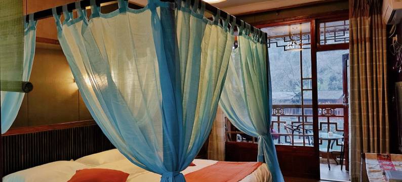 凤凰古城江景房客栈(杜田路分店)图片