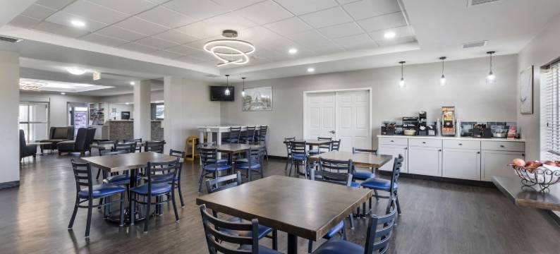 马斯库塔 /SAFB贝斯特韦斯特优质酒店(Best Western Plus MidAmerica Hotel)图片