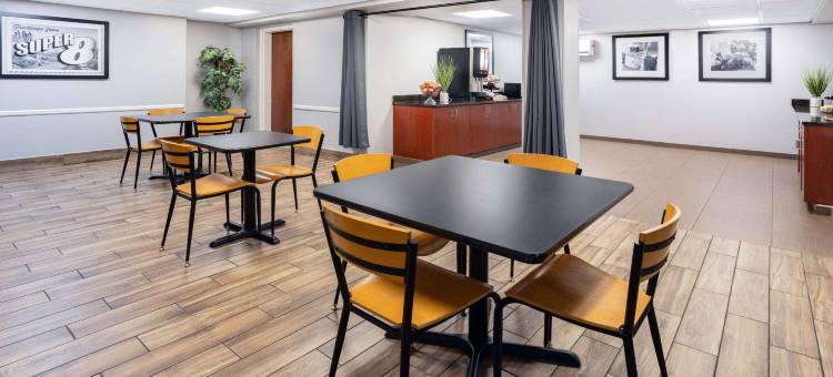 芒特劳雷尔速8酒店(Super 8 by Wyndham Mount Laurel)图片