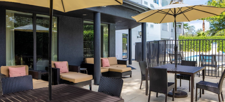 奥兰多阿尔塔蒙特斯普林斯/梅特兰万怡酒店(Courtyard Orlando Altamonte Springs/Maitland)图片