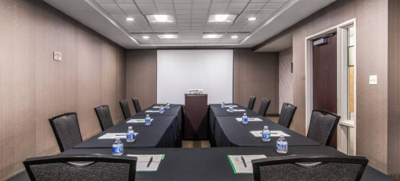 凤凰城格兰岱尔体育娱乐区万豪SpringHill酒店(SpringHill Suites Phoenix Glendale Sports & Entertainment District)图片